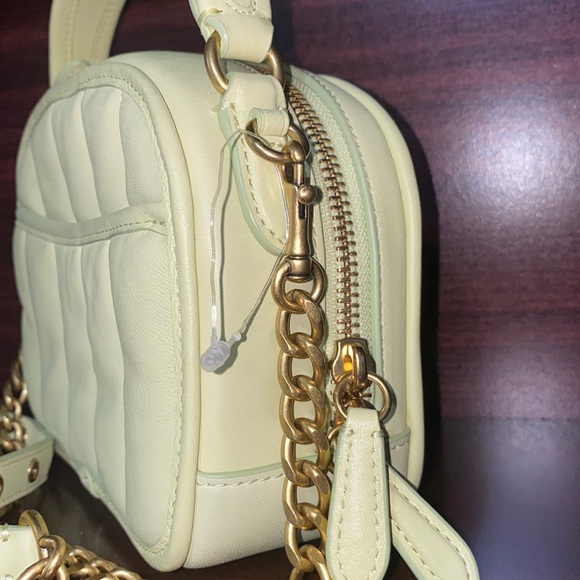 🔥🔥🔥NEW Coach Lunchbox Top Handle With Quilting Crossbody Bag Pale Lime - Picture 7 of 10